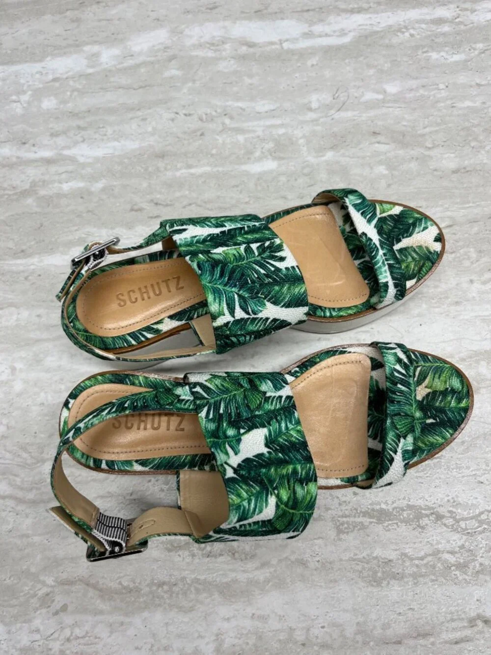 SCHUTZ palm leaf
