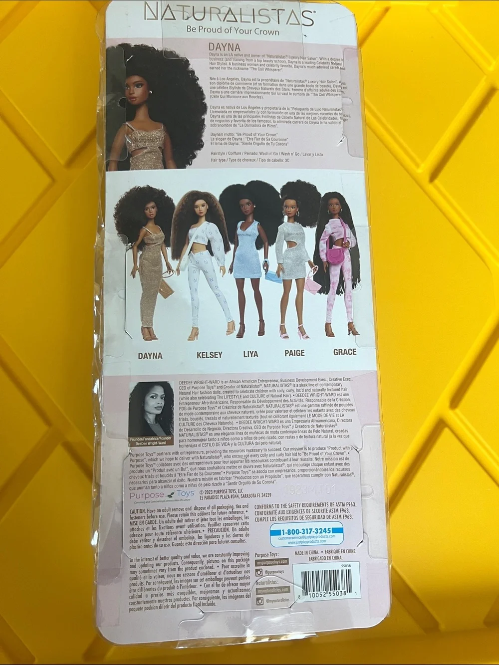 Naturalistas dayna doll