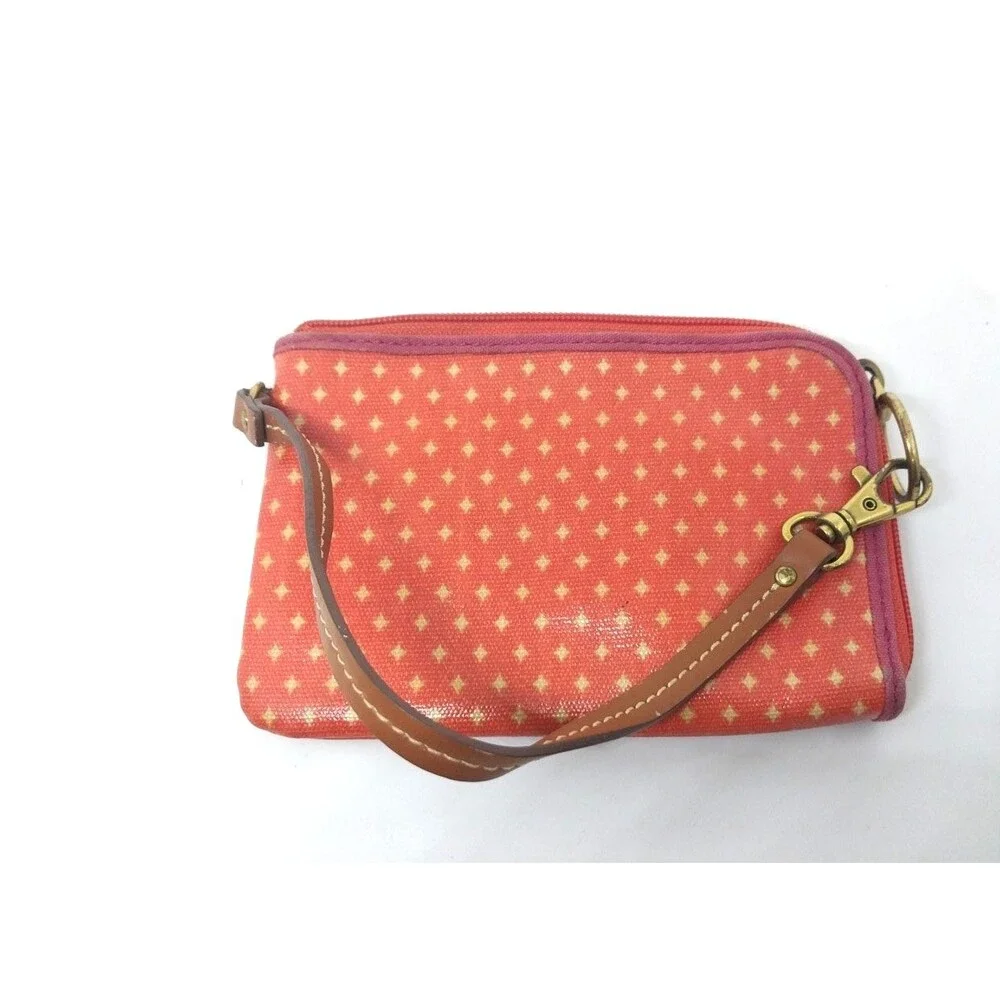 Fossil this clutch