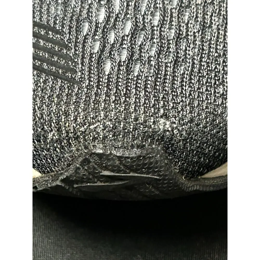 Brooks silver black accessories