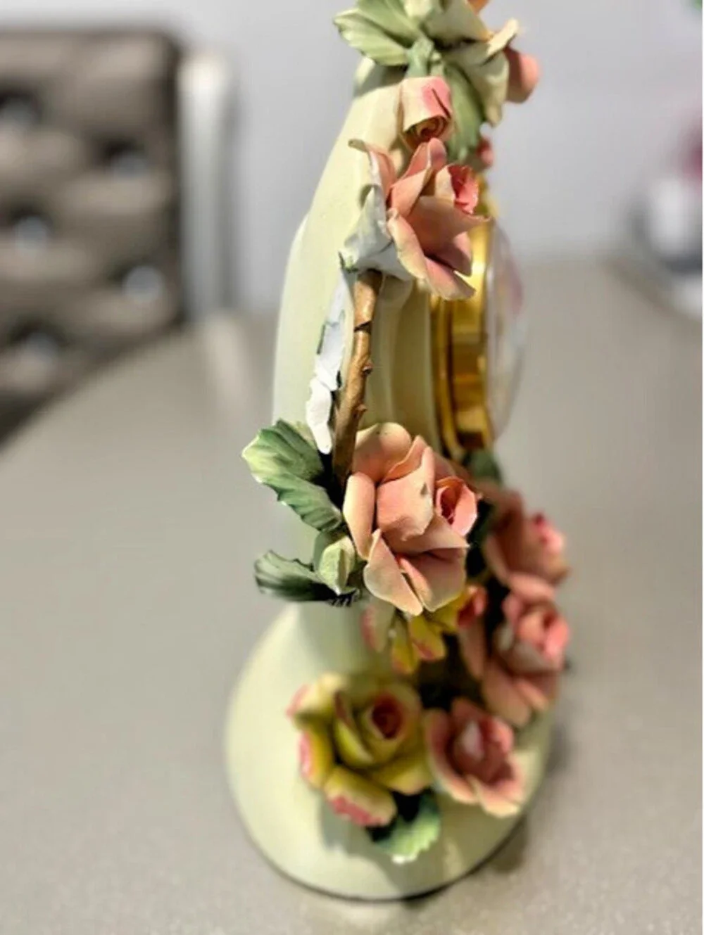 Capodimonte Roses of romance clock fine porcelain made In Italy