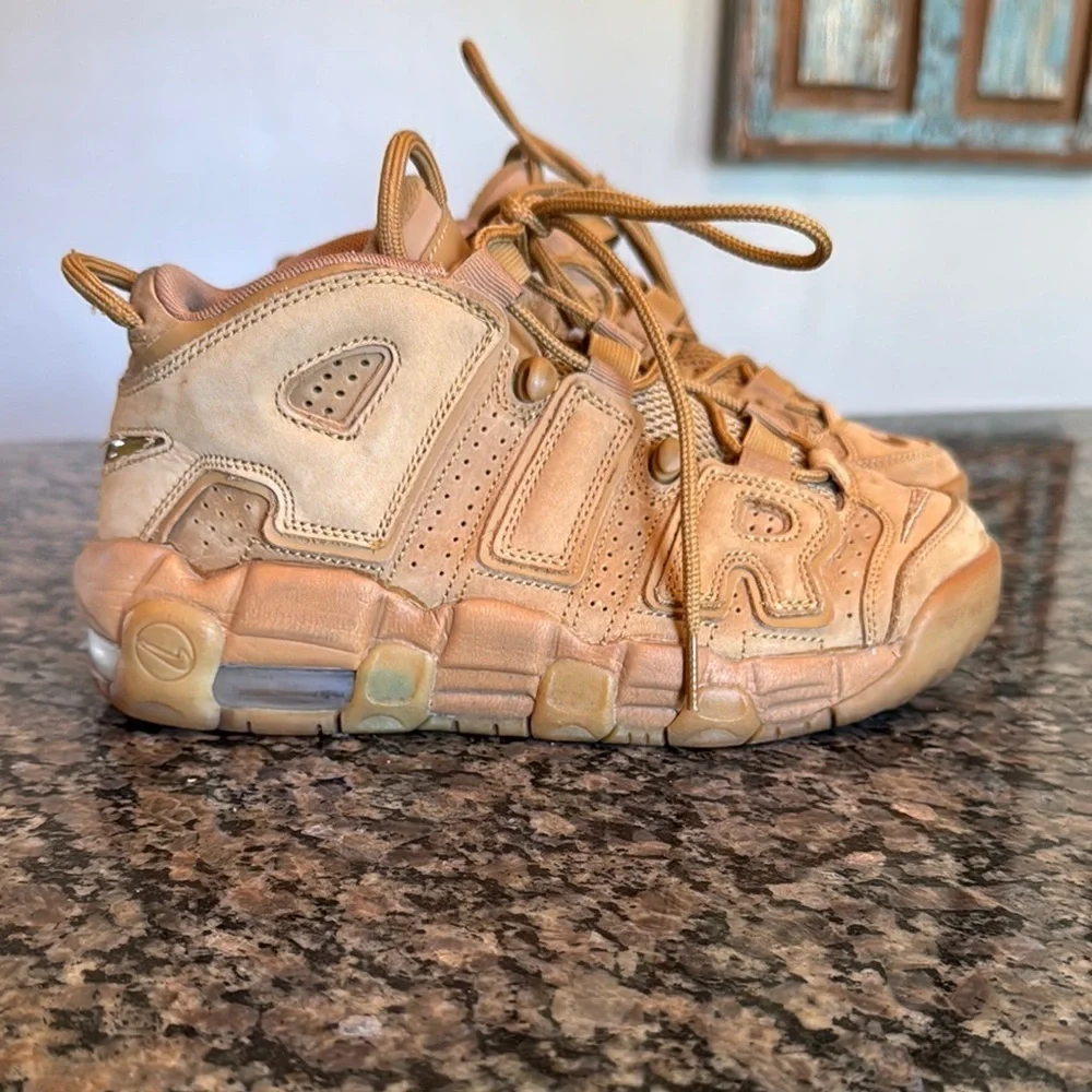 Nike air Uptempo Kids Tan Sneakers 5.5Y
