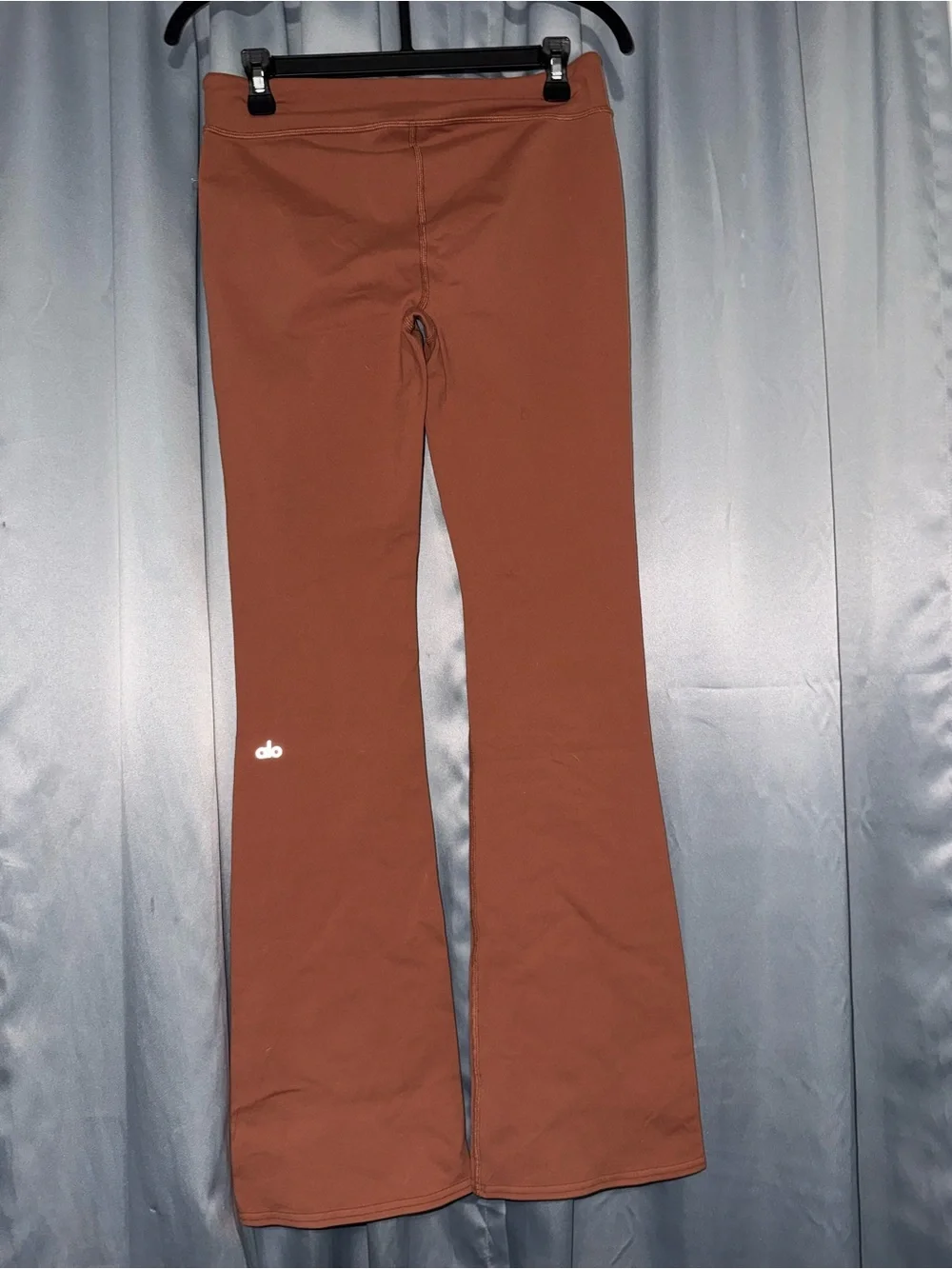 ALO Yoga wash seam