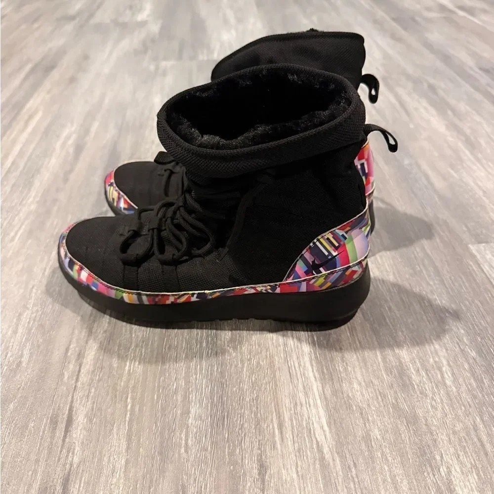 Nike sleek sneakers