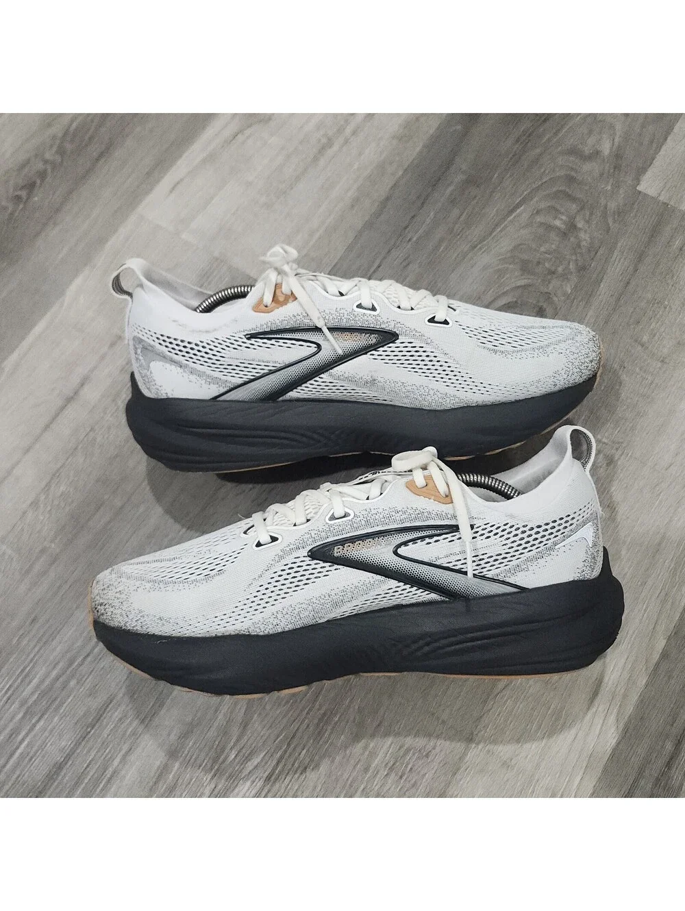 Brooks wide exercise