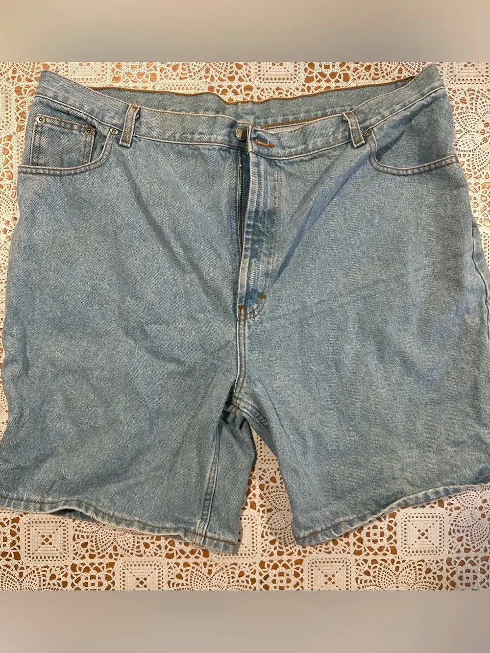 Member’s Mark Denim Shorts Men’s Tag 42 Measures 40 Light Wash Jean Shorts