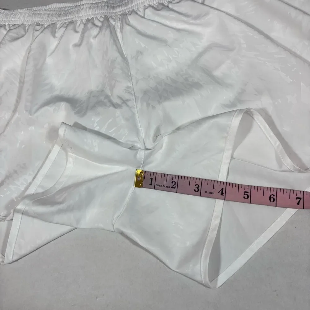 2 Pairs of Nike Tempo Women’s Lined Running Shorts XL NWT NEW Gray White