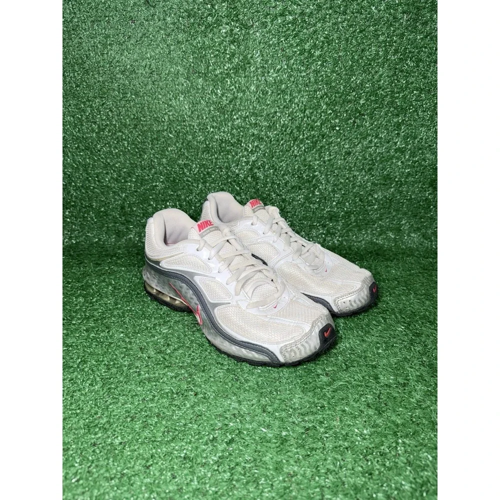 Nike Reax Run 5 Womens Size 7.5 White Silver Pink Running Walking Shoes Sneakers