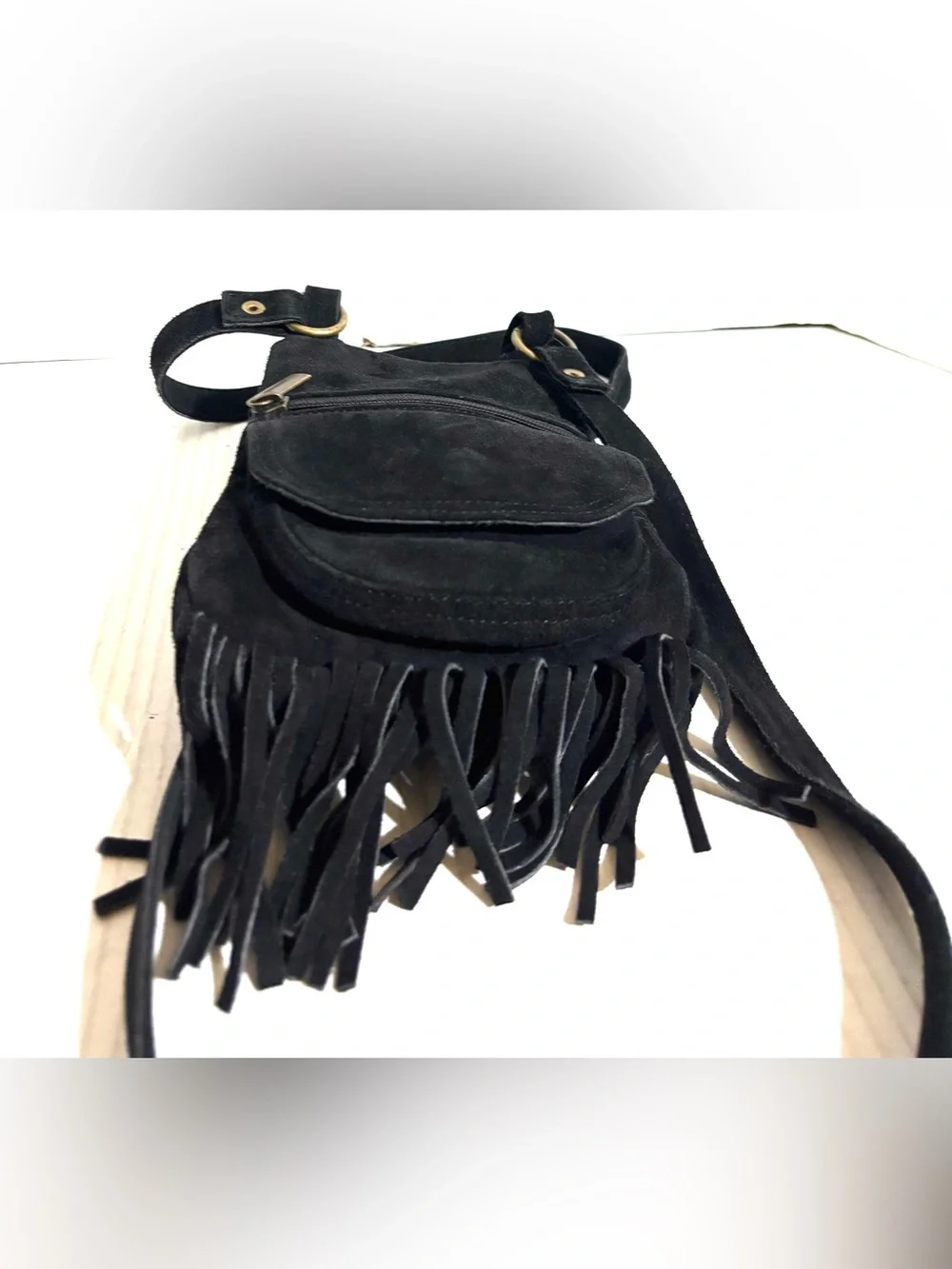 Vintage compact suede