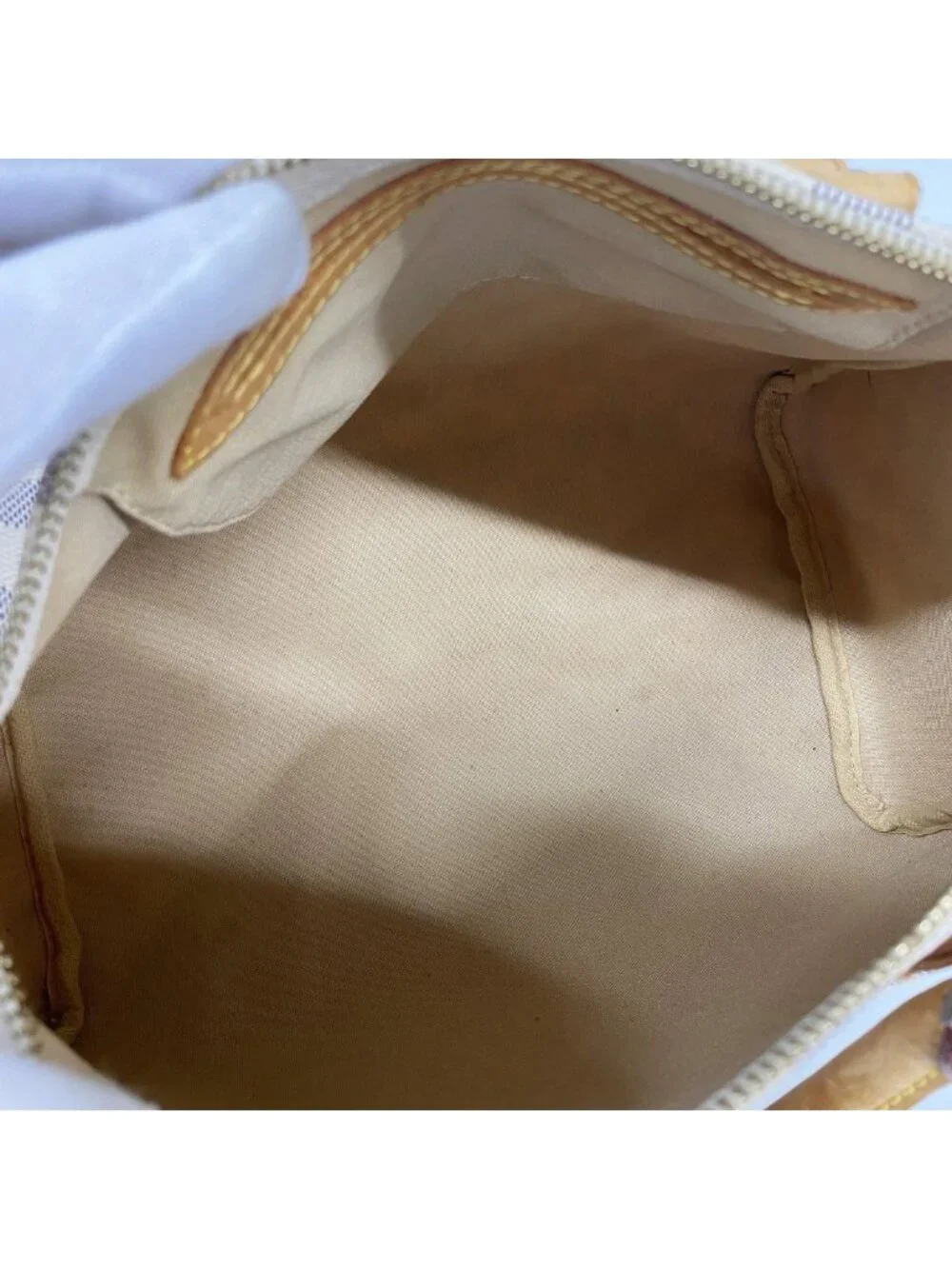 Louis Vuitton presentation cm