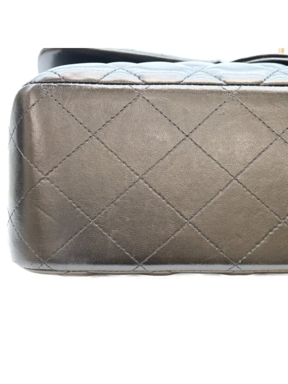 CHANEL offensive inside