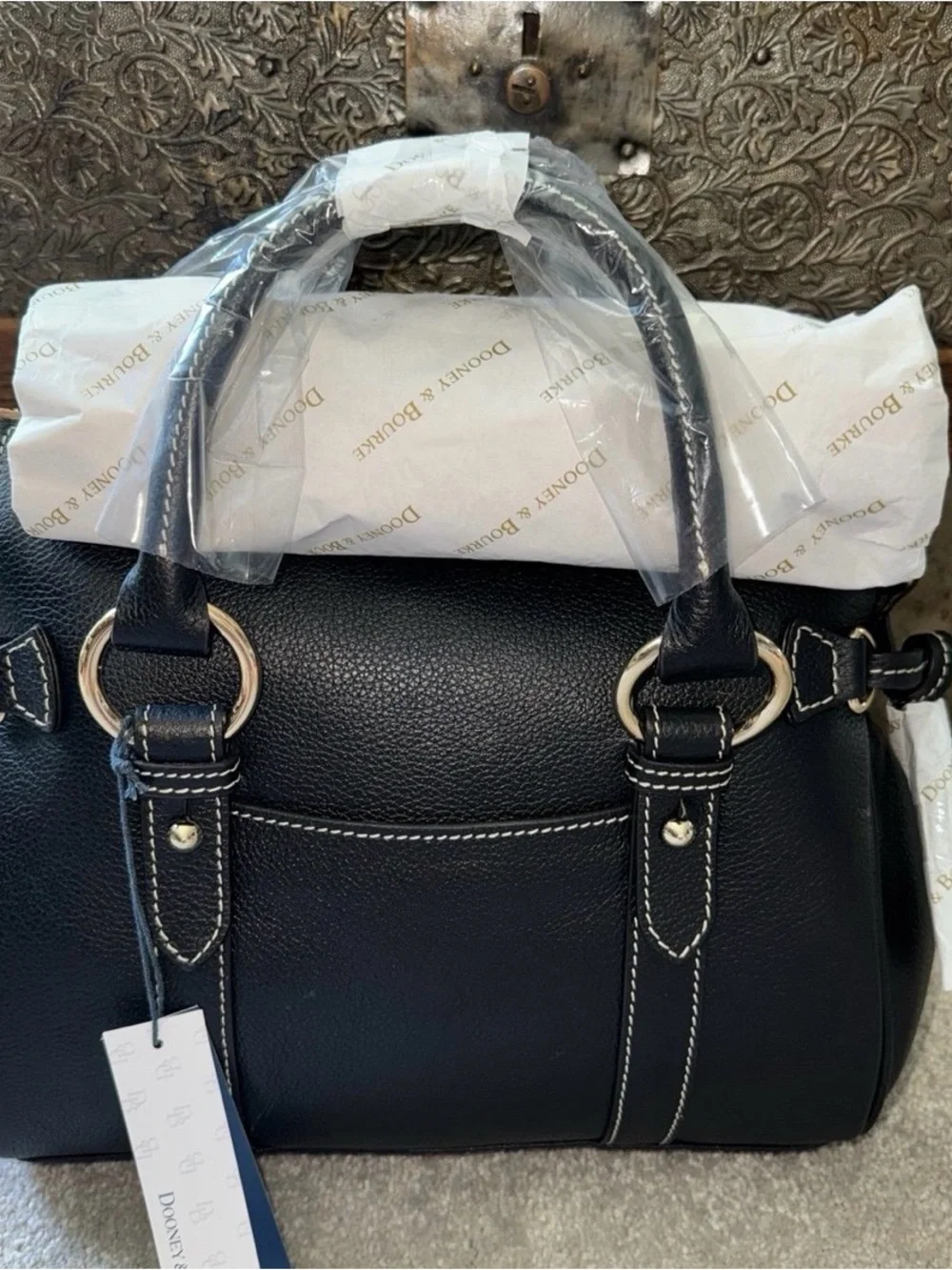 Dooney & Bourke leather timeless slip