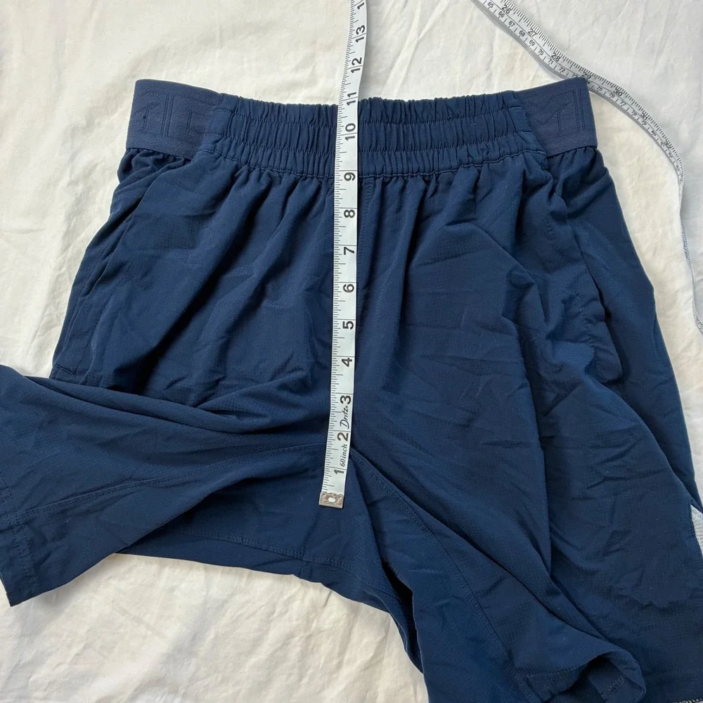 Under Armour HeatGear Mens Navy Blue Athletic Training Shorts Small Fitted