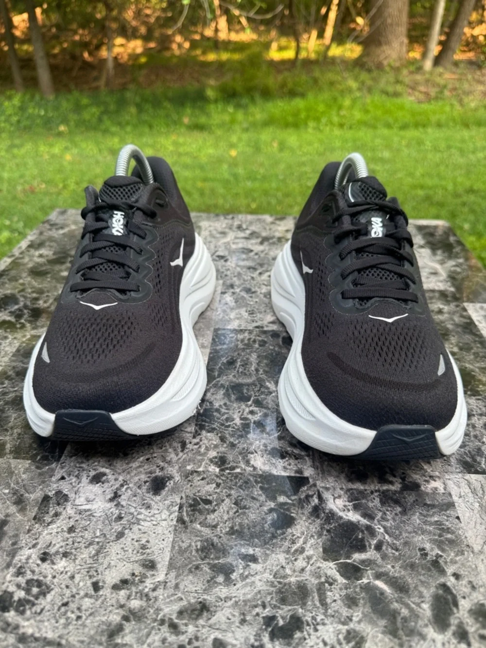 Hoka One One Bondi 9 Womens Size 7 2EBlack White Athletic Running Shoes Sneakers