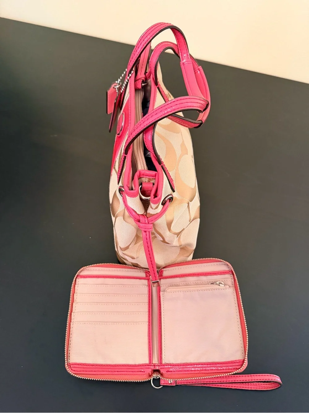 Coach tote signature