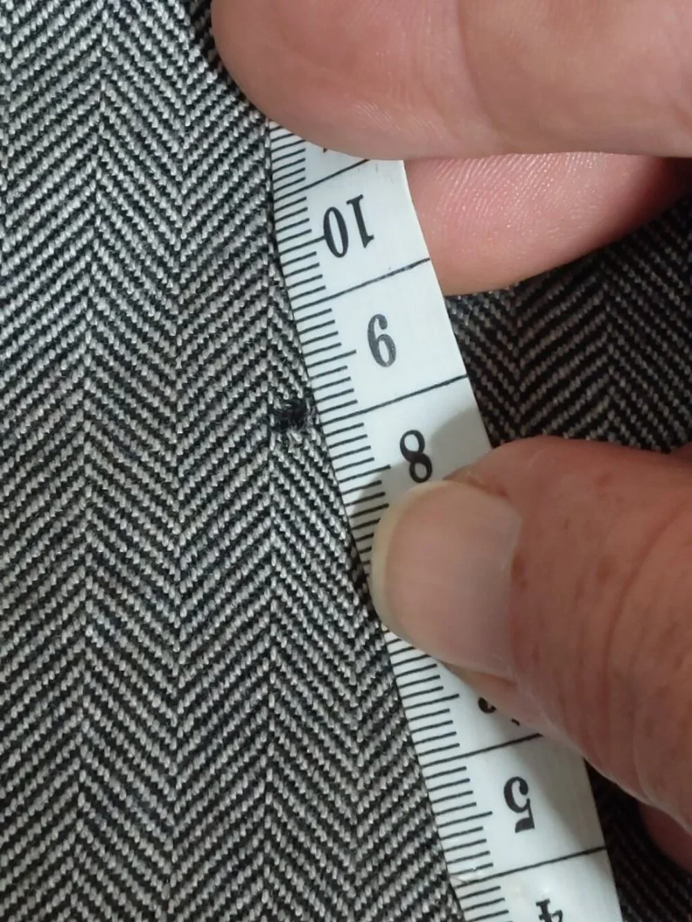 Loro Piana worsted cashmere Grey herringbone blazer Size 40R See Measurements