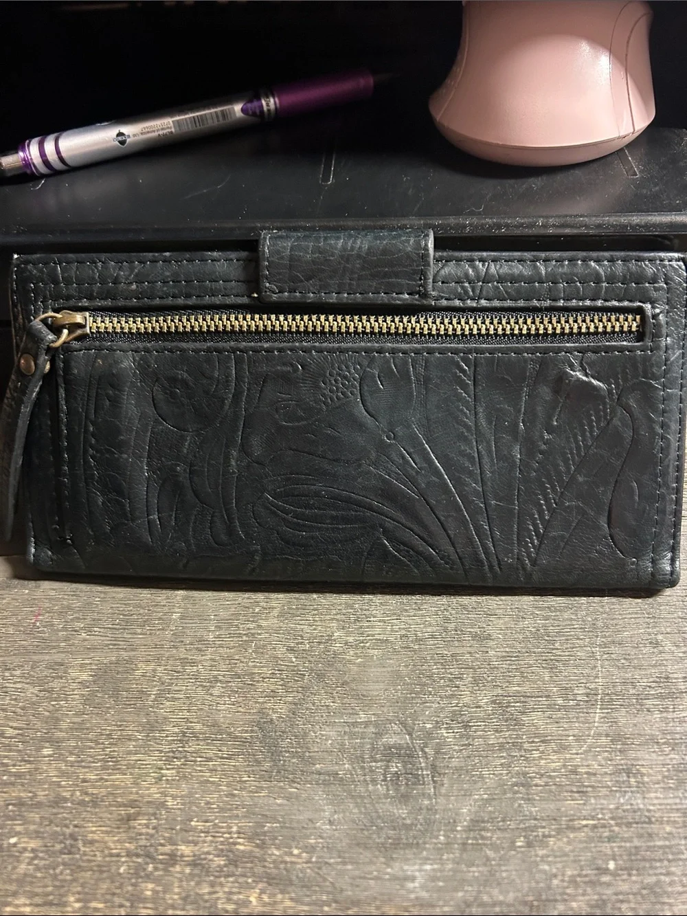 N/A sleek black