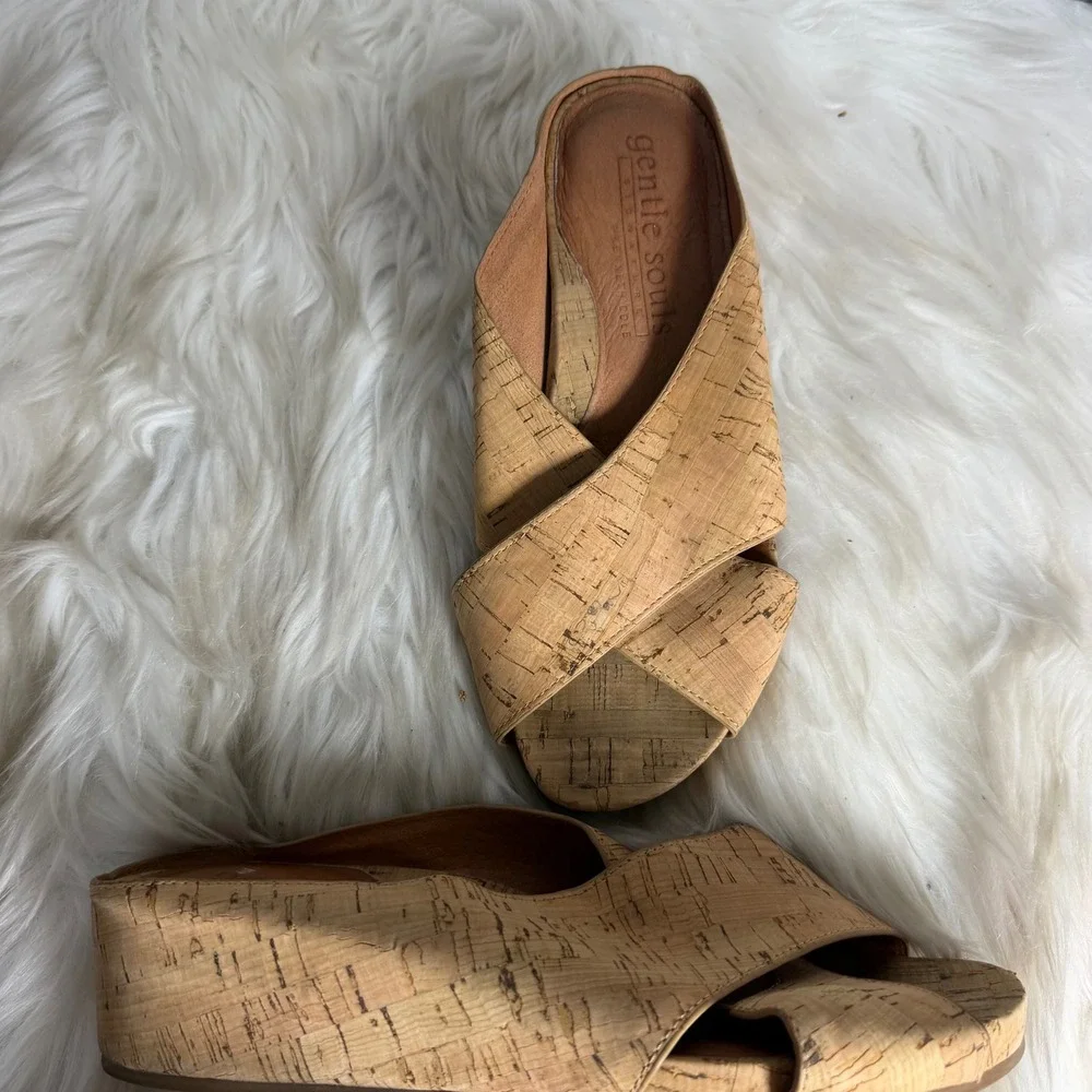 Gentle Souls by Kenneth Cole‎ Gianna X-Band Cork Wedge Slide Sandals Tan 7.5M