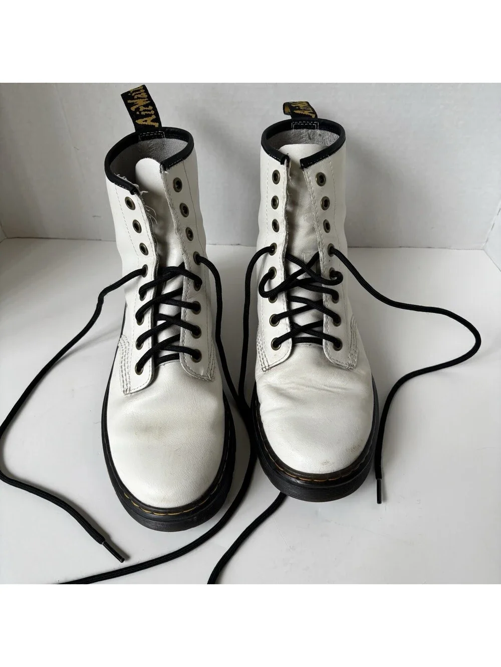 Dr Martens boots womens US 7 Luana white leather lace up doc docs combat moto