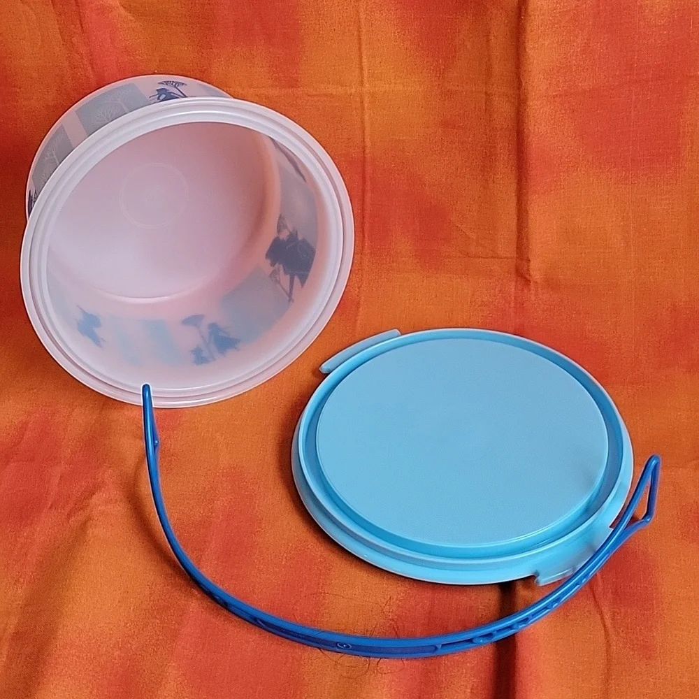 Tupperware cute piece
