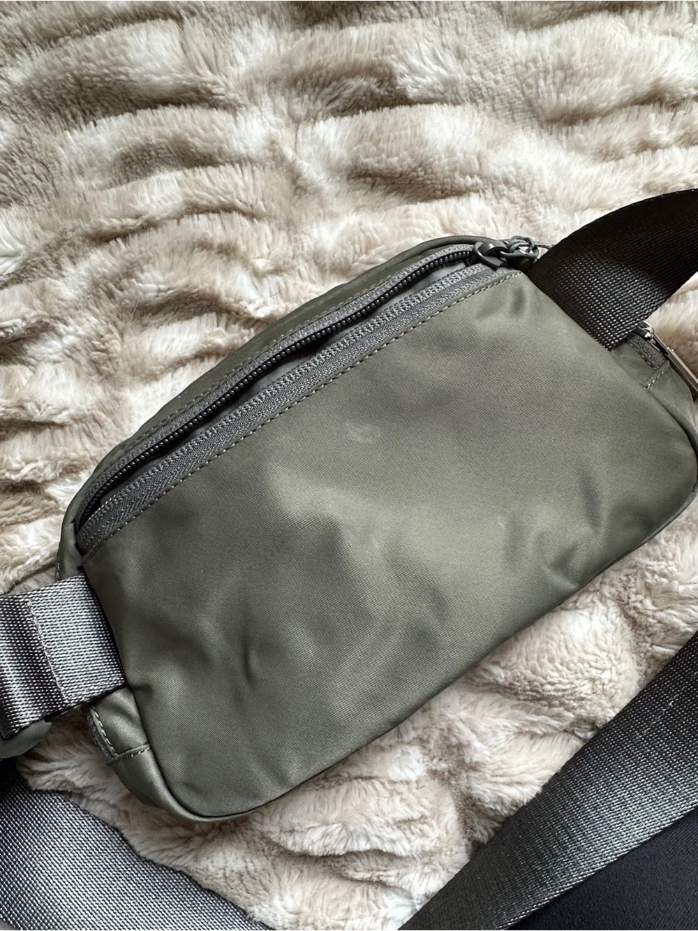 lululemon athletica tiny mark