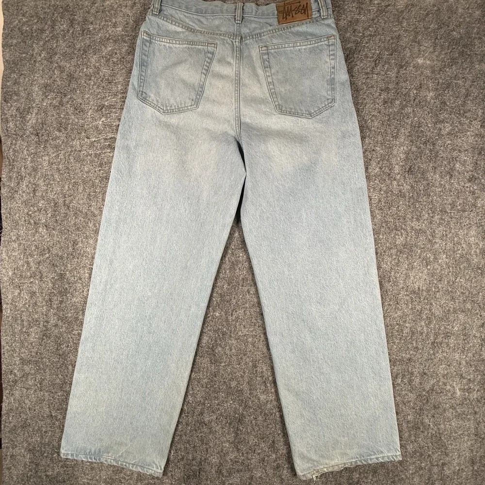 Stussy Relaxed Fit Light Wash Denim Jeans Mens 32 Baggy Skate Grunge Distressed