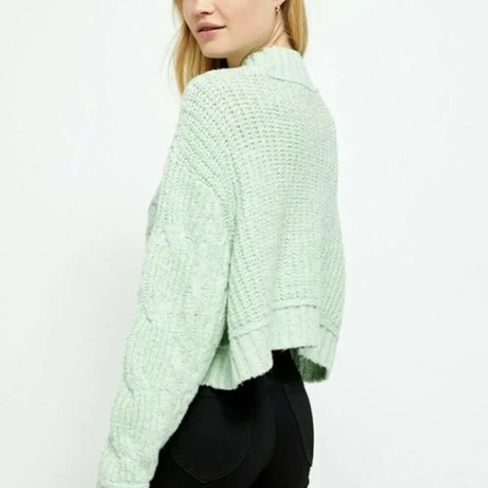 Free People details size
