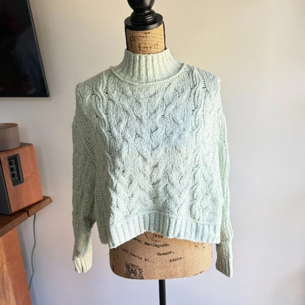 Free People details size