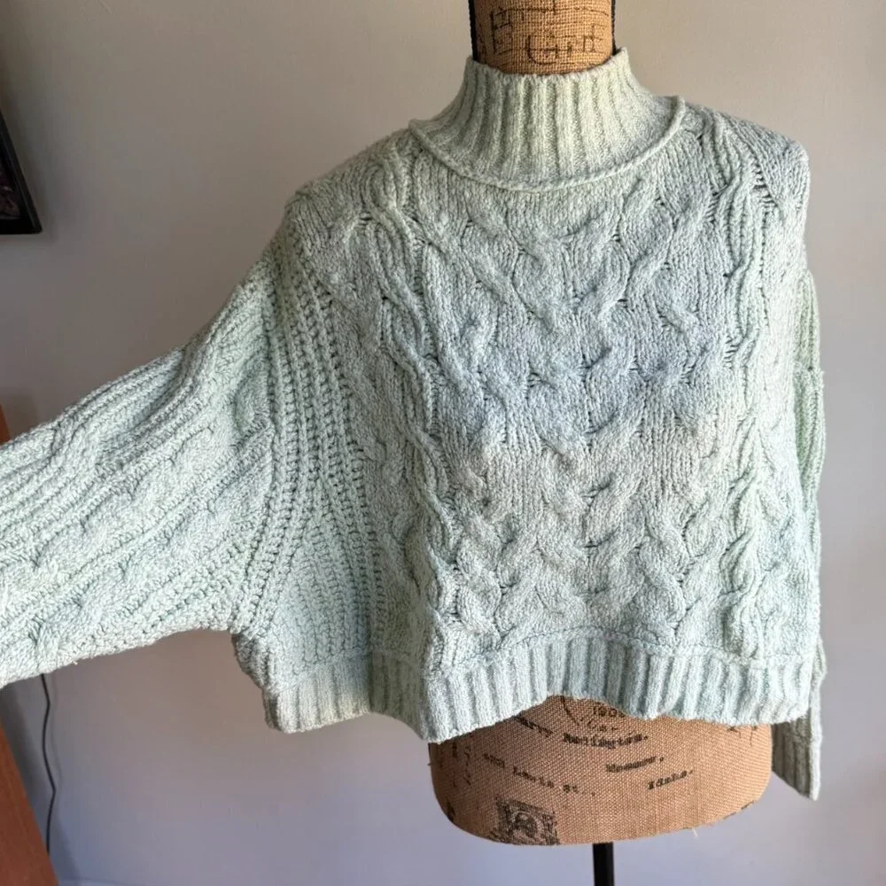 Free People details size