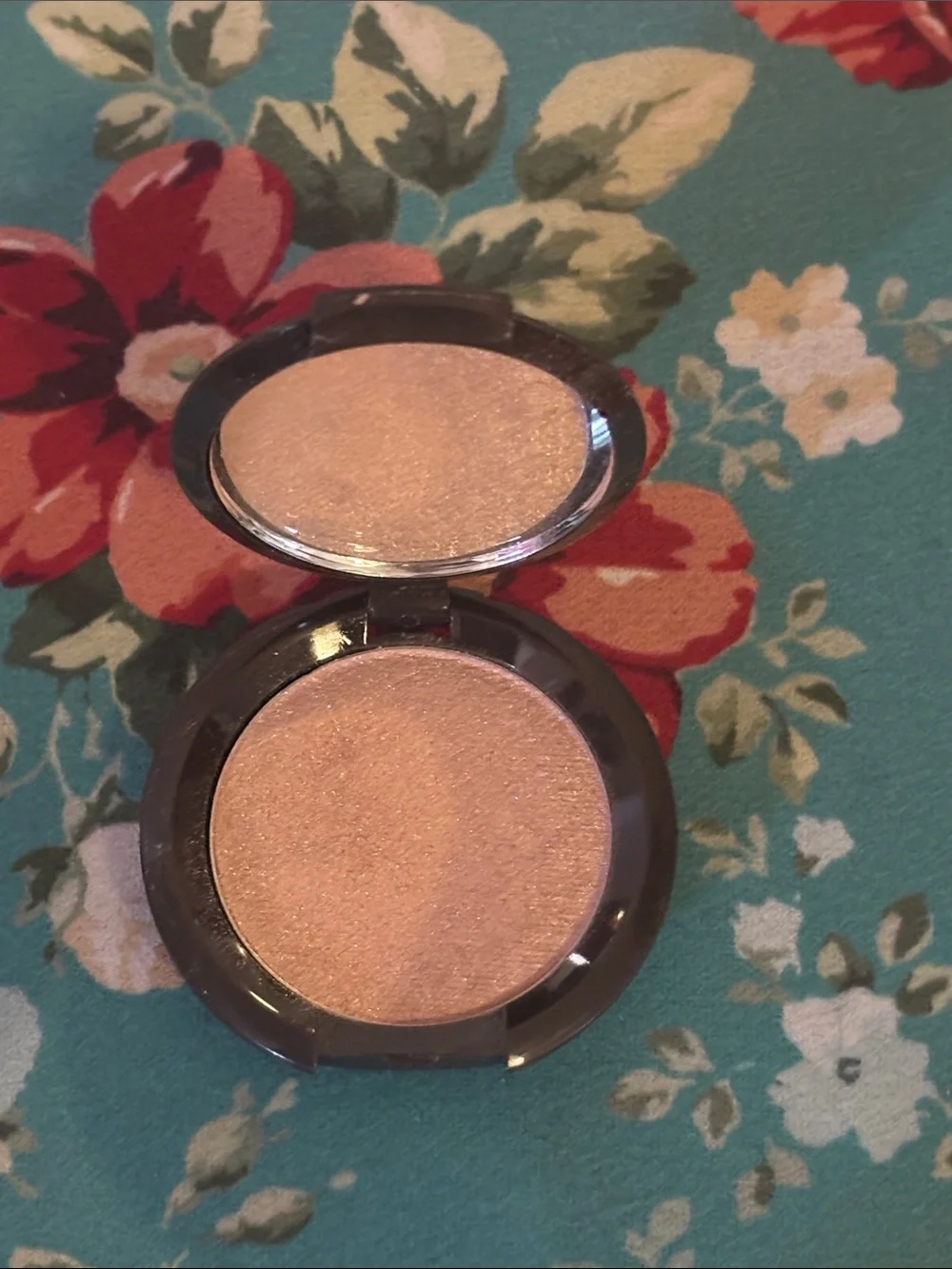BECCA opal powder
