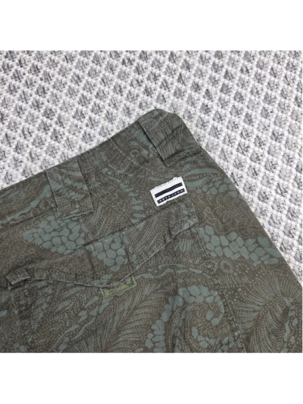 Sean John Cargo Shorts Men’s Size 40 Olive Green Linen Blend Printed Military