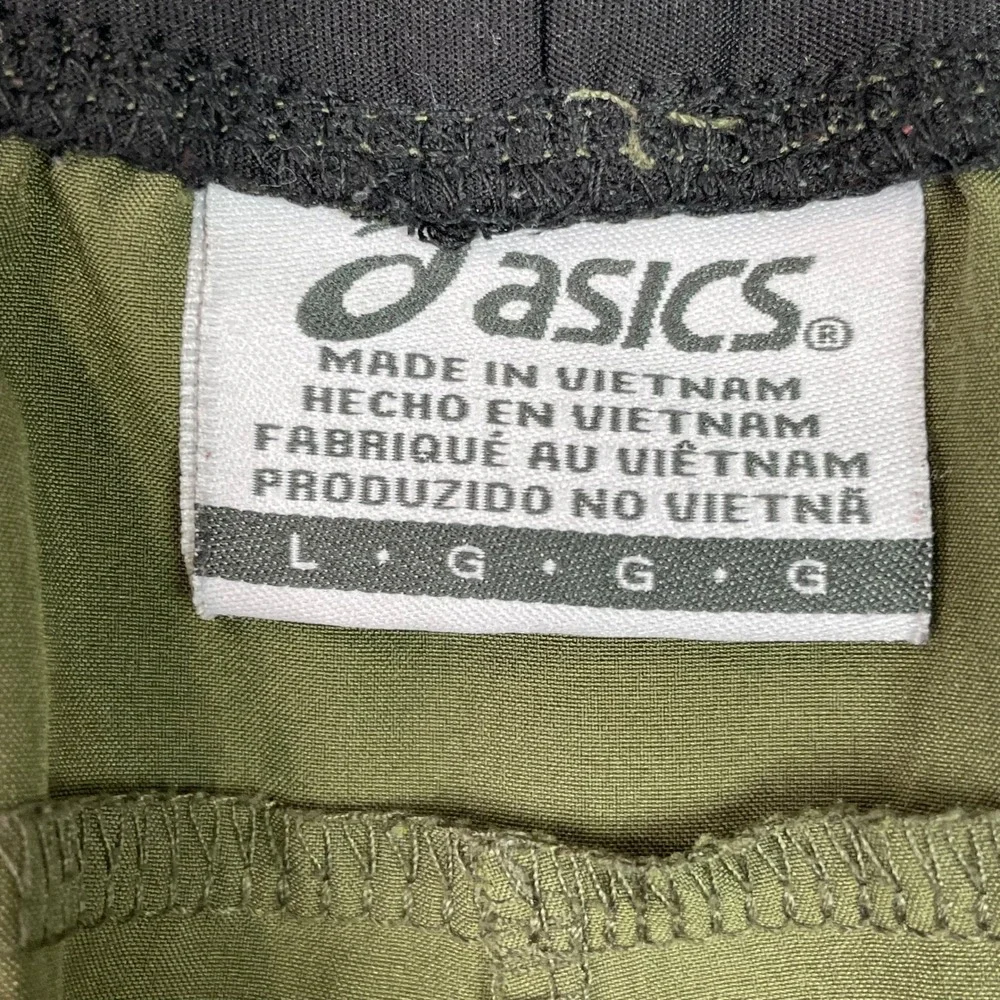 ASICS Running Shorts Mens Large Green Camo Athletic Gym Training 7 Inch Inseam