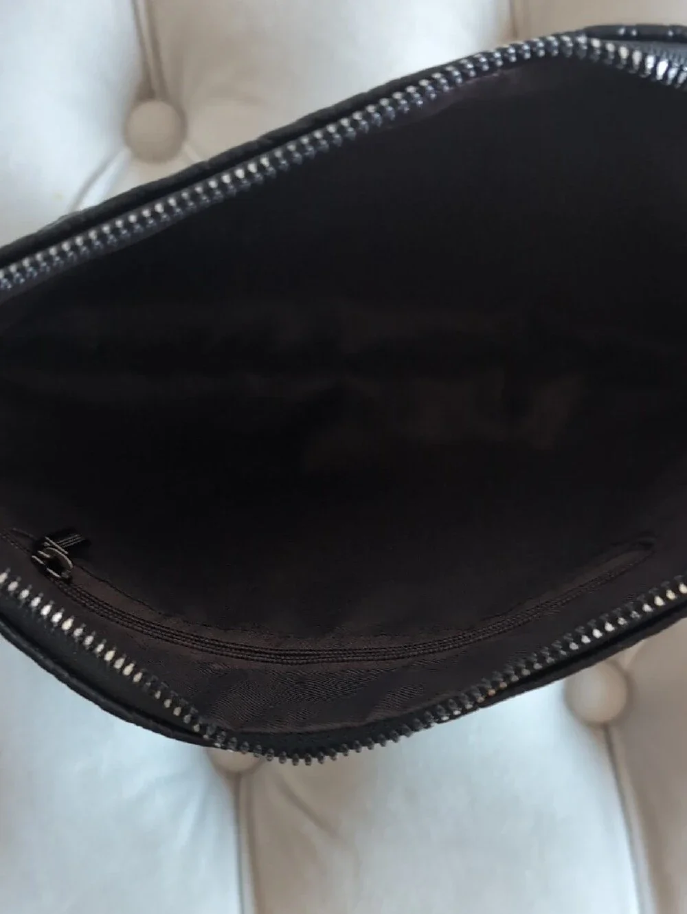 N/A sleek black