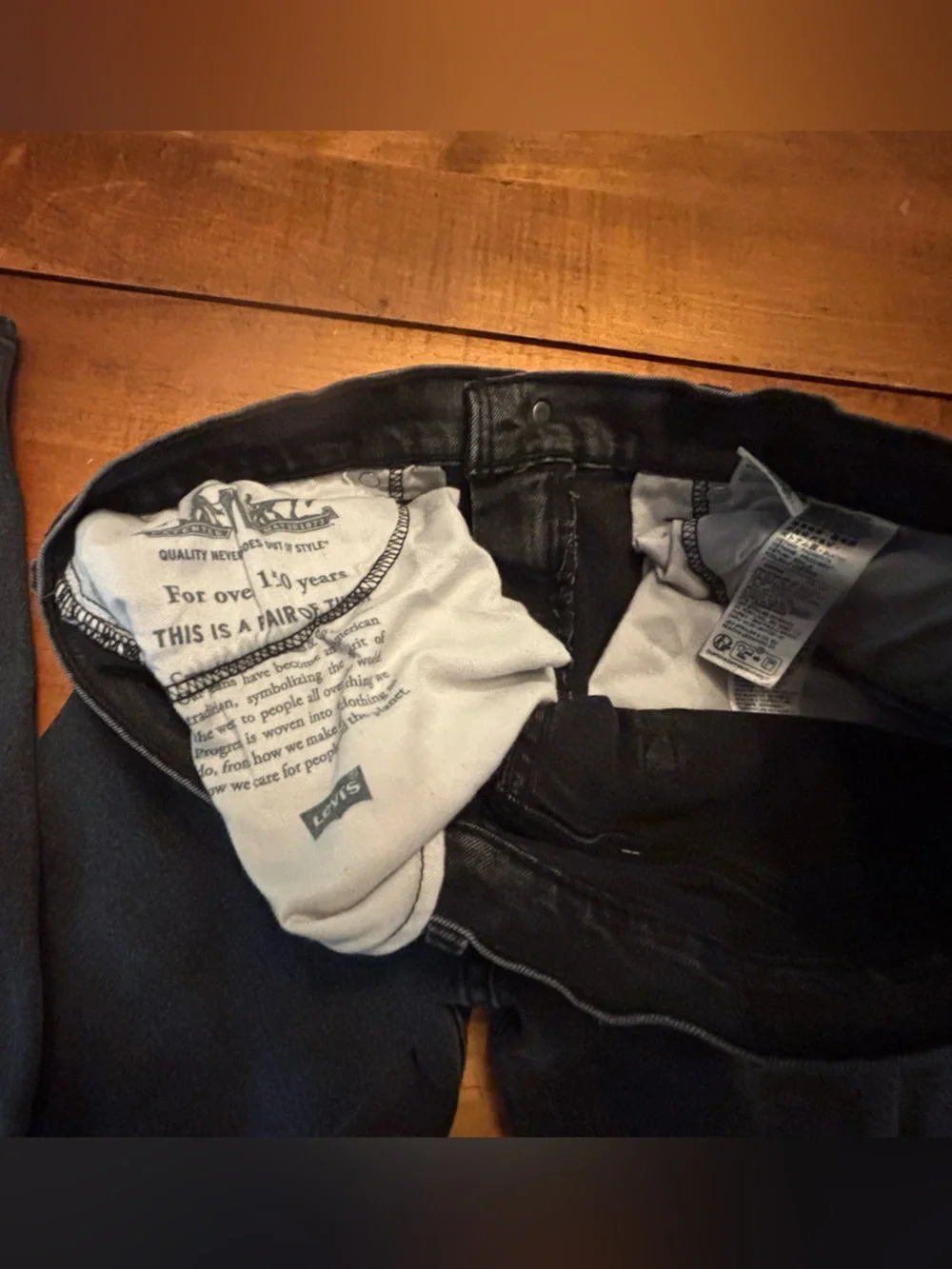 Levis slim button
