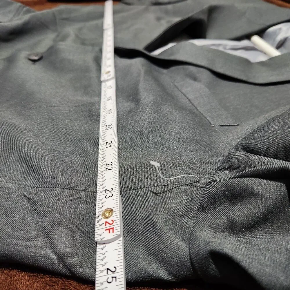 Haggar Mens Blazer Size 50R Gray Tailored Fit Travel Performance.   New
