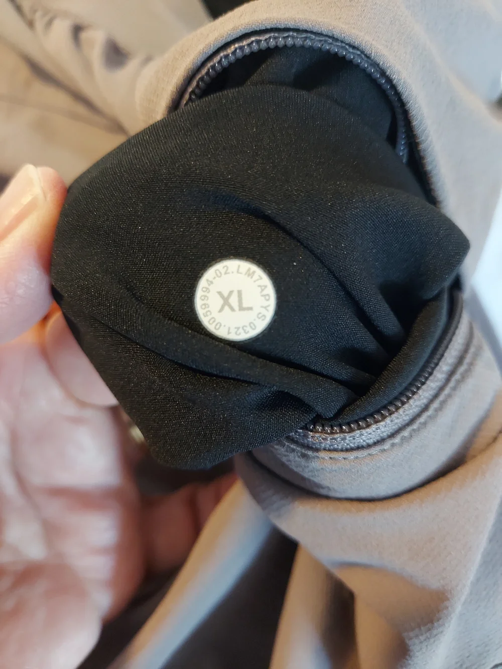 lululemon athletica excellent pre
