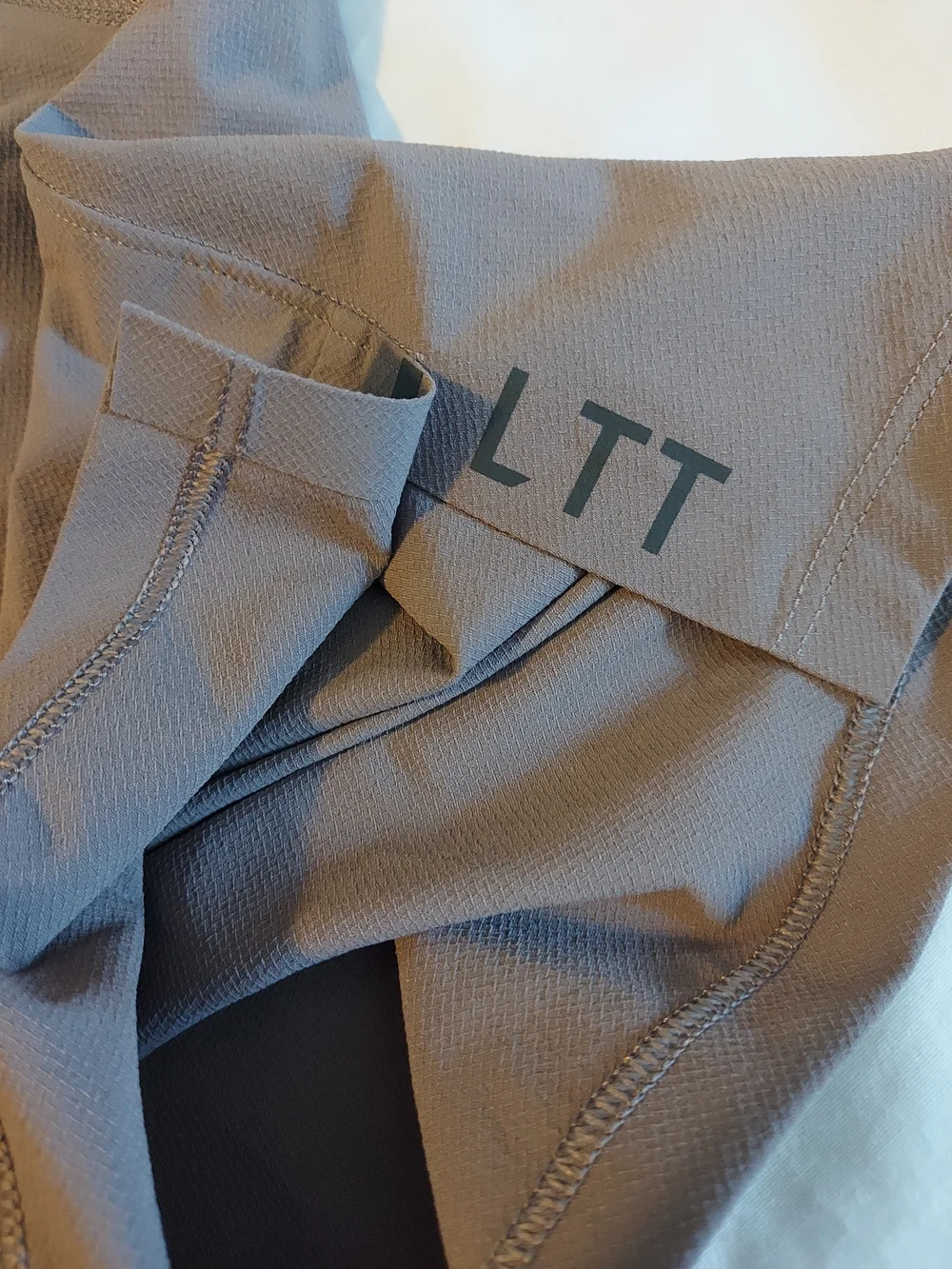 lululemon athletica excellent pre
