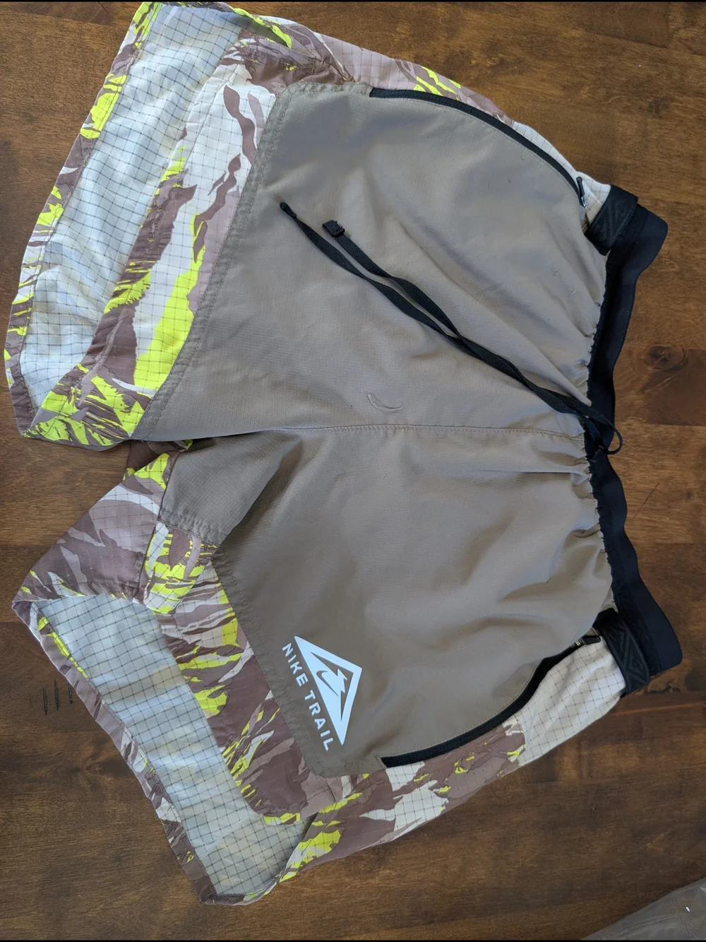 Nike Trail Men's Grey & Camo Running Shorts