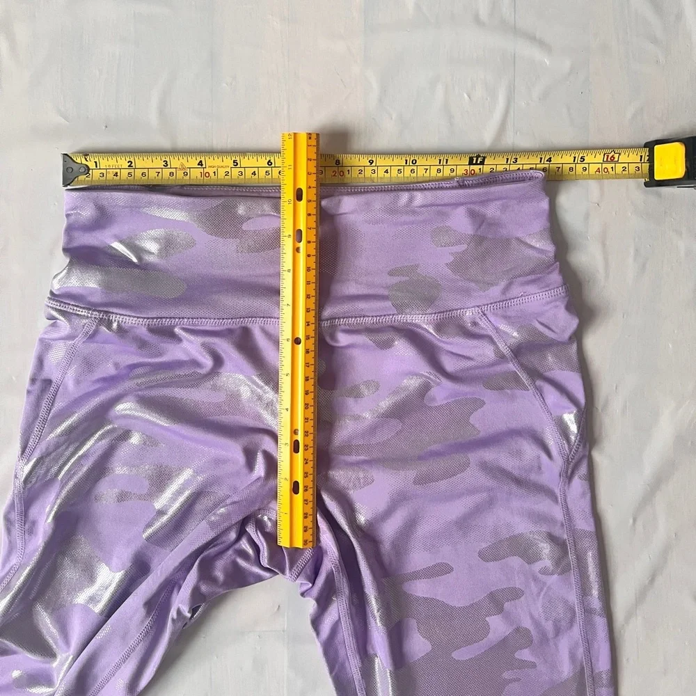 Refuge Lavender camo leggings metallic shiny back zip pocket Junior girl's  L
