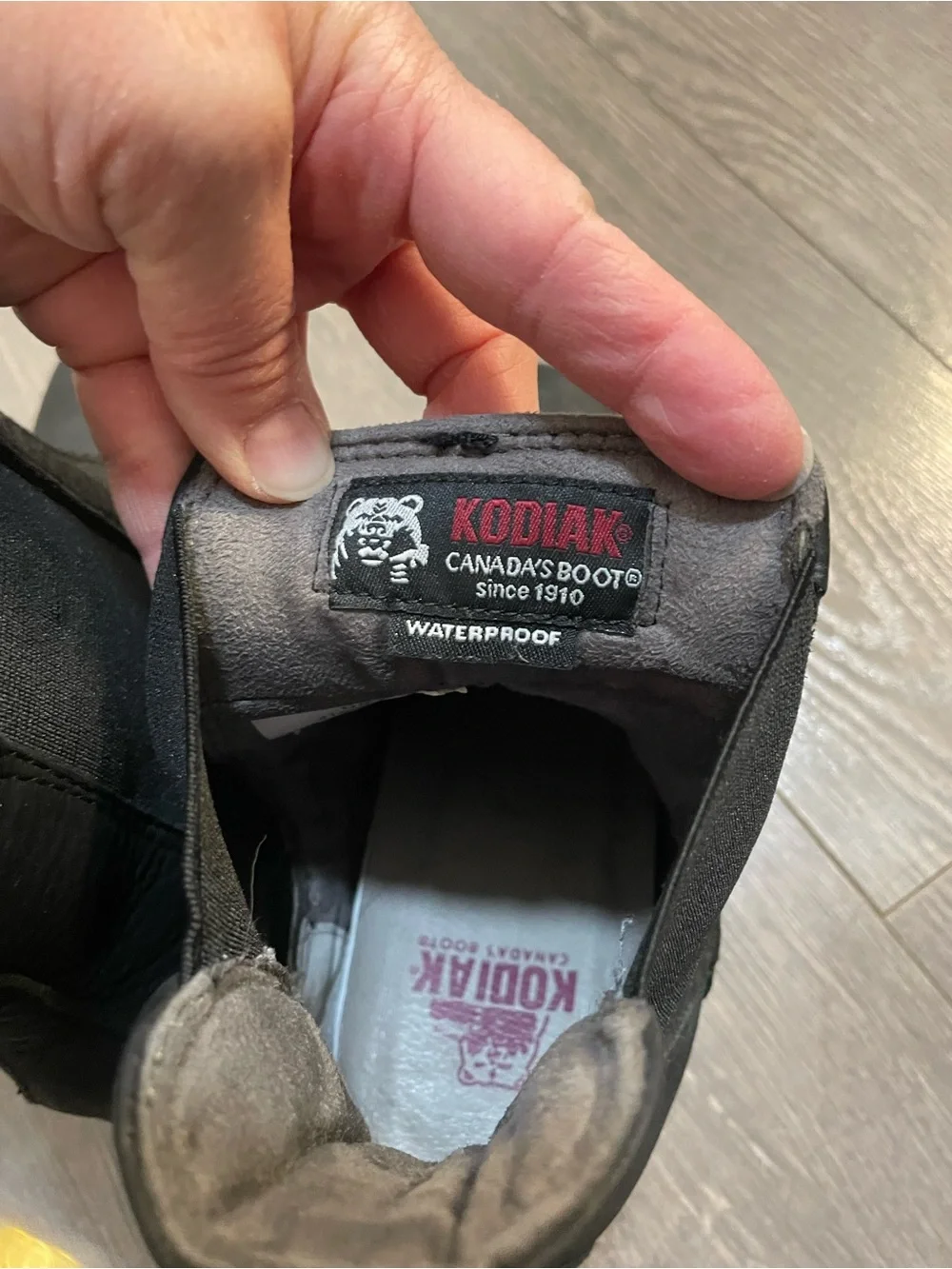 Kodiak Black Leather Ankle Boots
