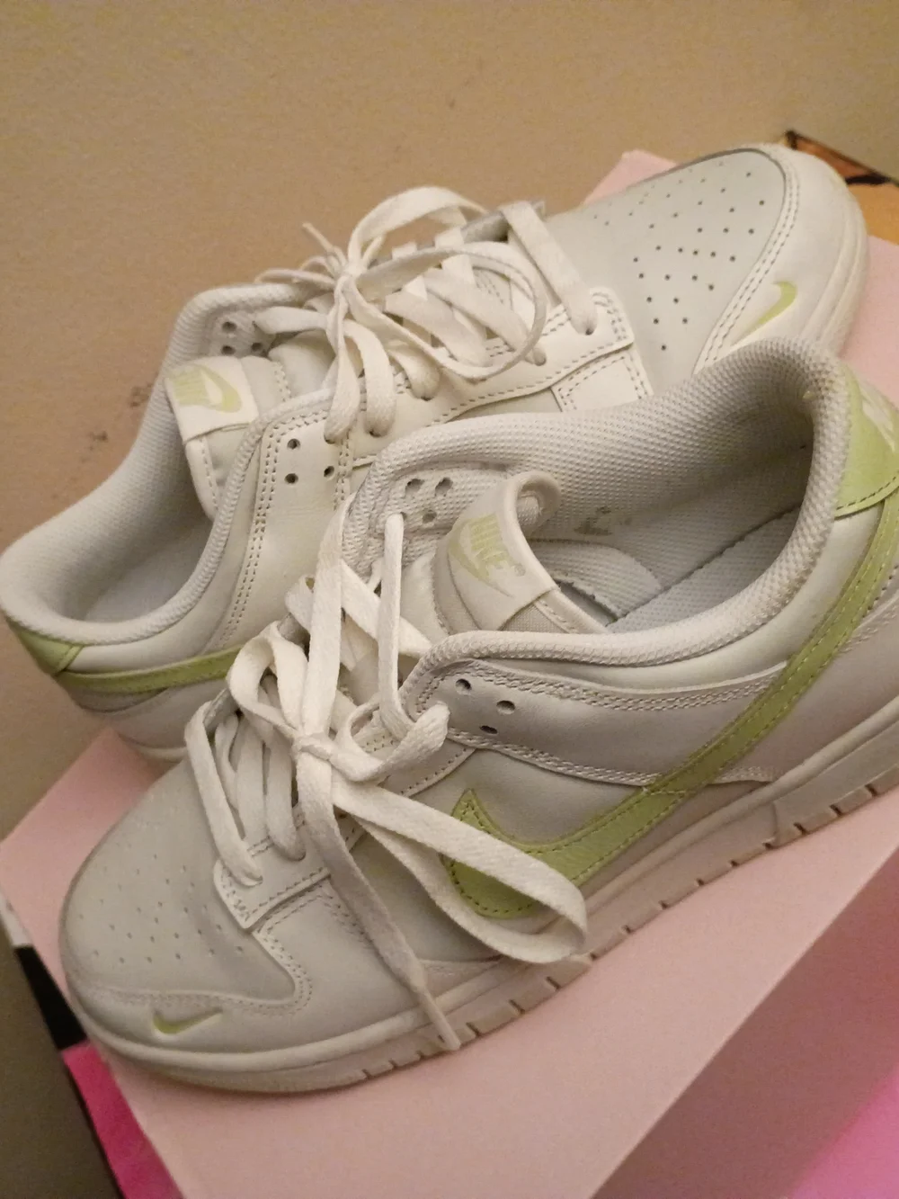Nike Wmns Dunk Low 'Phantom Olive Aura'