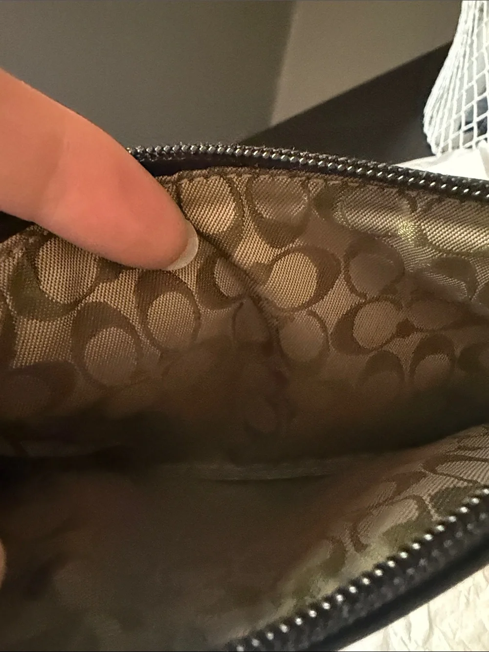 Coach logo gold