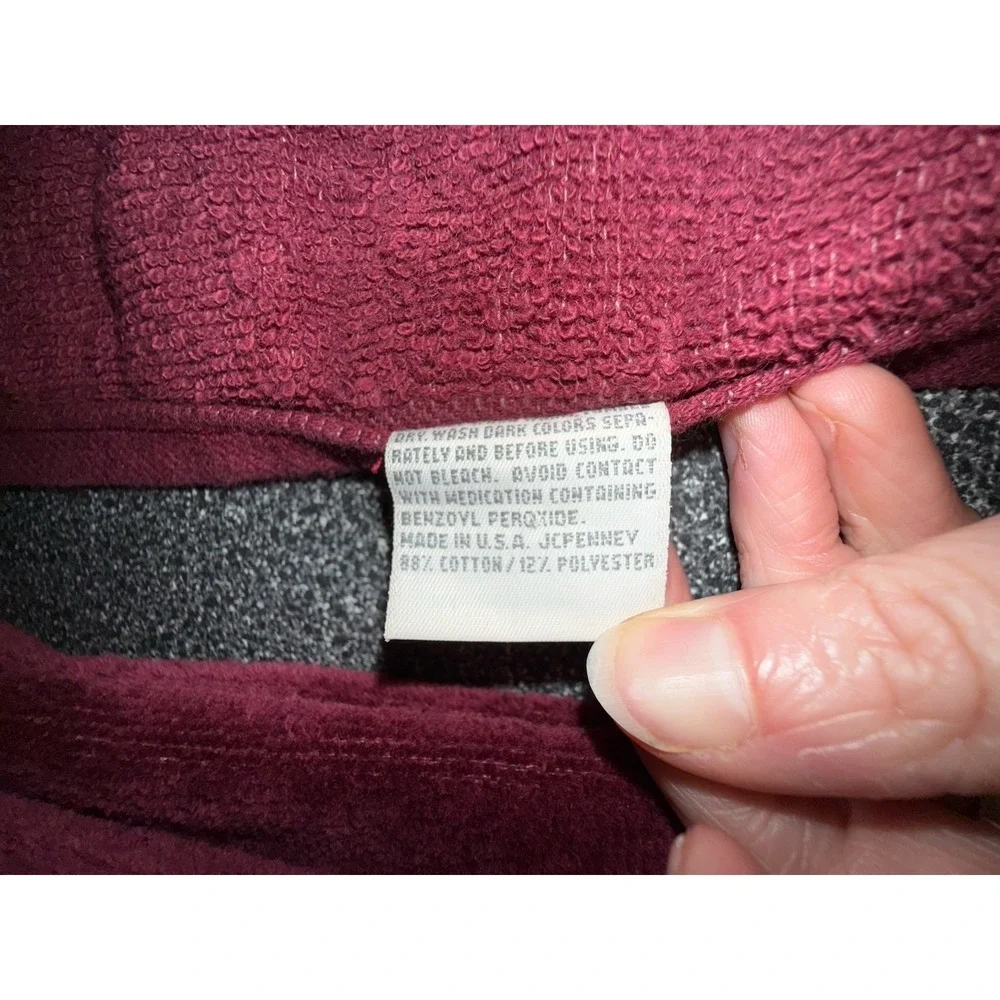 Vtg Embroidered JC Penny's Home Collection Maroon  Towels 2 Bath /2 Hand/ 2 Wash