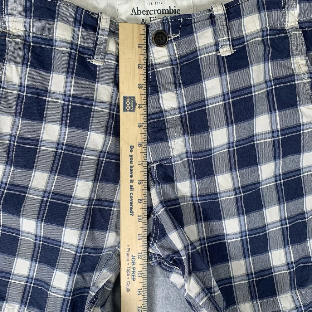 Abercrombie & Fitch photos have out