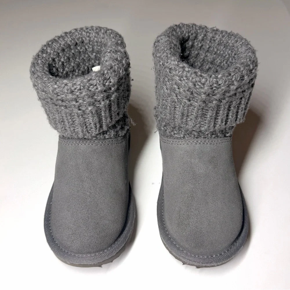 UGG excellent pre