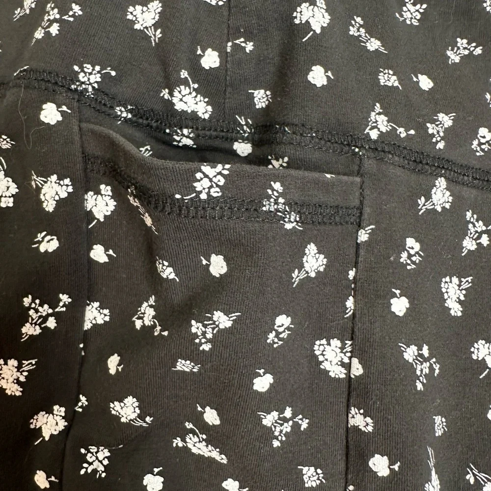 Hollister waist approx