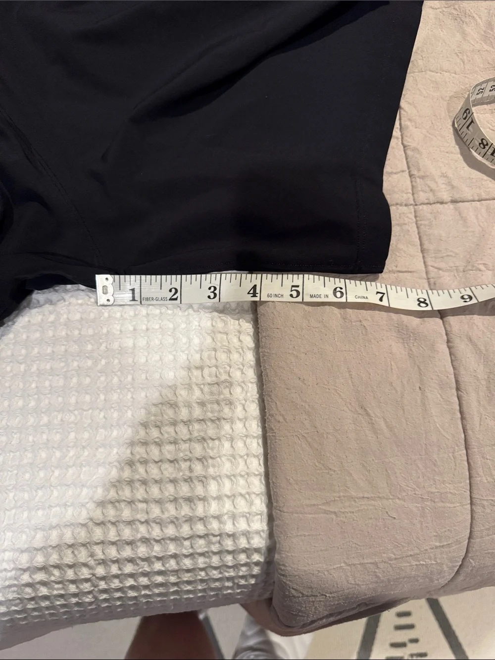 Lululemon Men’s black athletic Breaker shorts Large