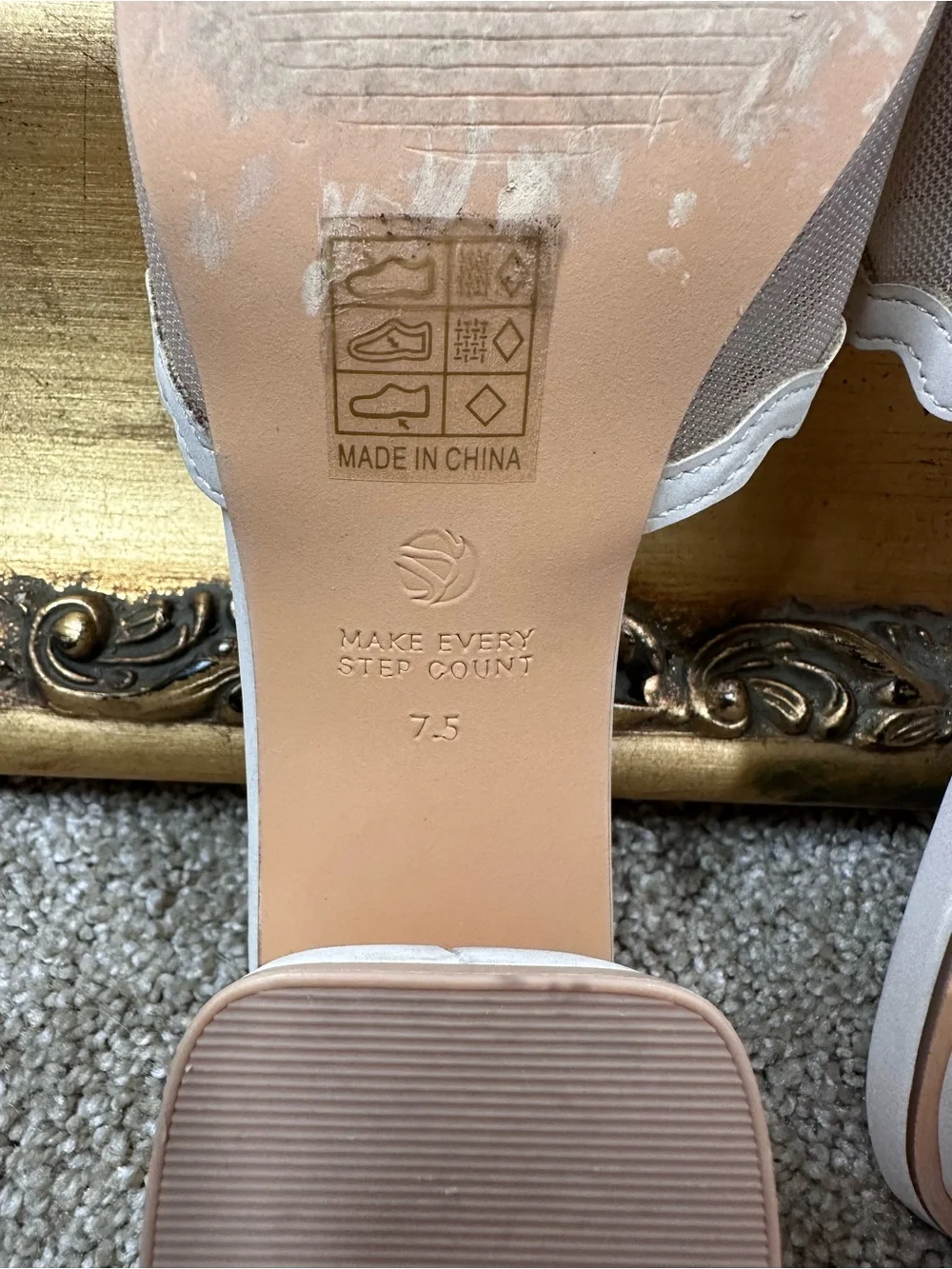 Oasis Society The Trina Scalloped Mesh Block Heel Vegan Leather Size 7.5 $42