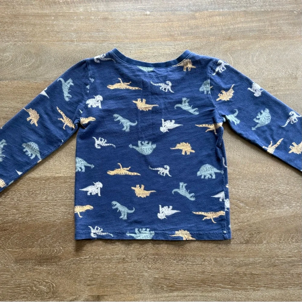 Old Navy top ship