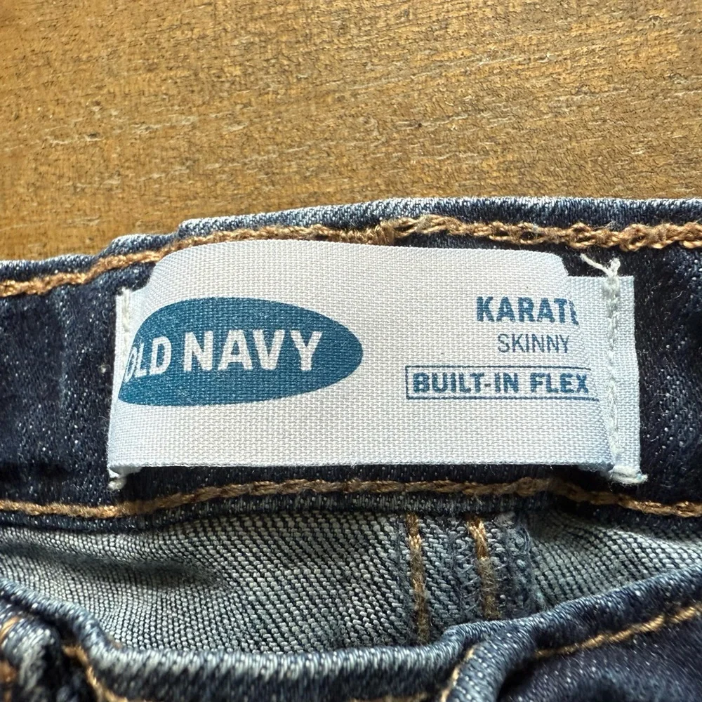 Old Navy available posh